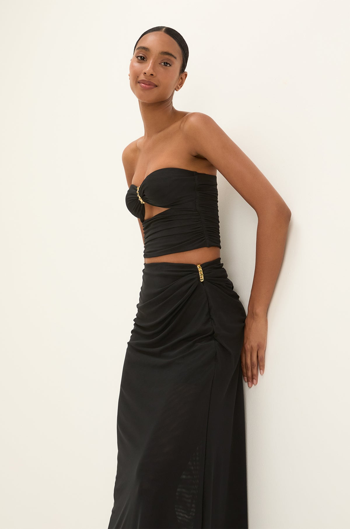 gid://shopify/Product/9604769480925