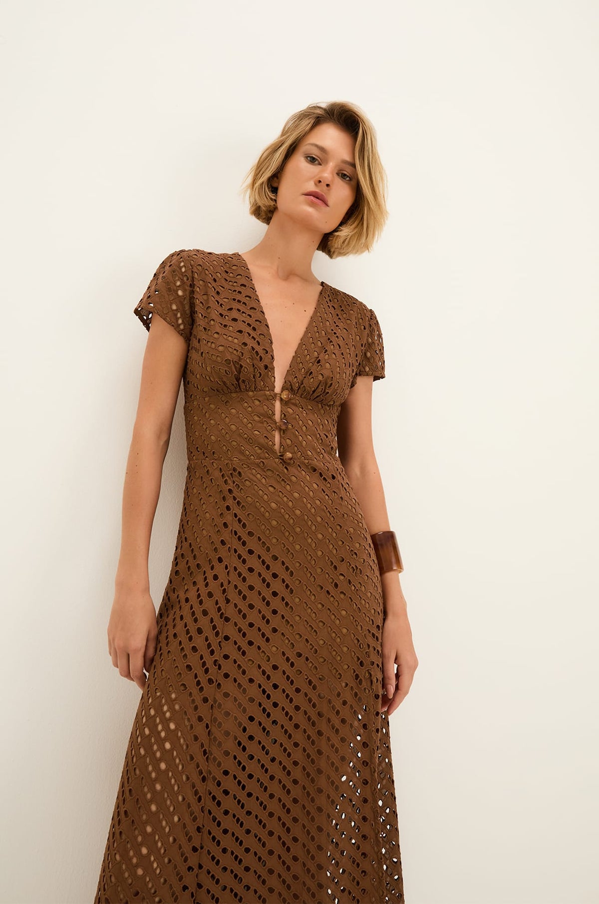 gid://shopify/Product/9604758175965