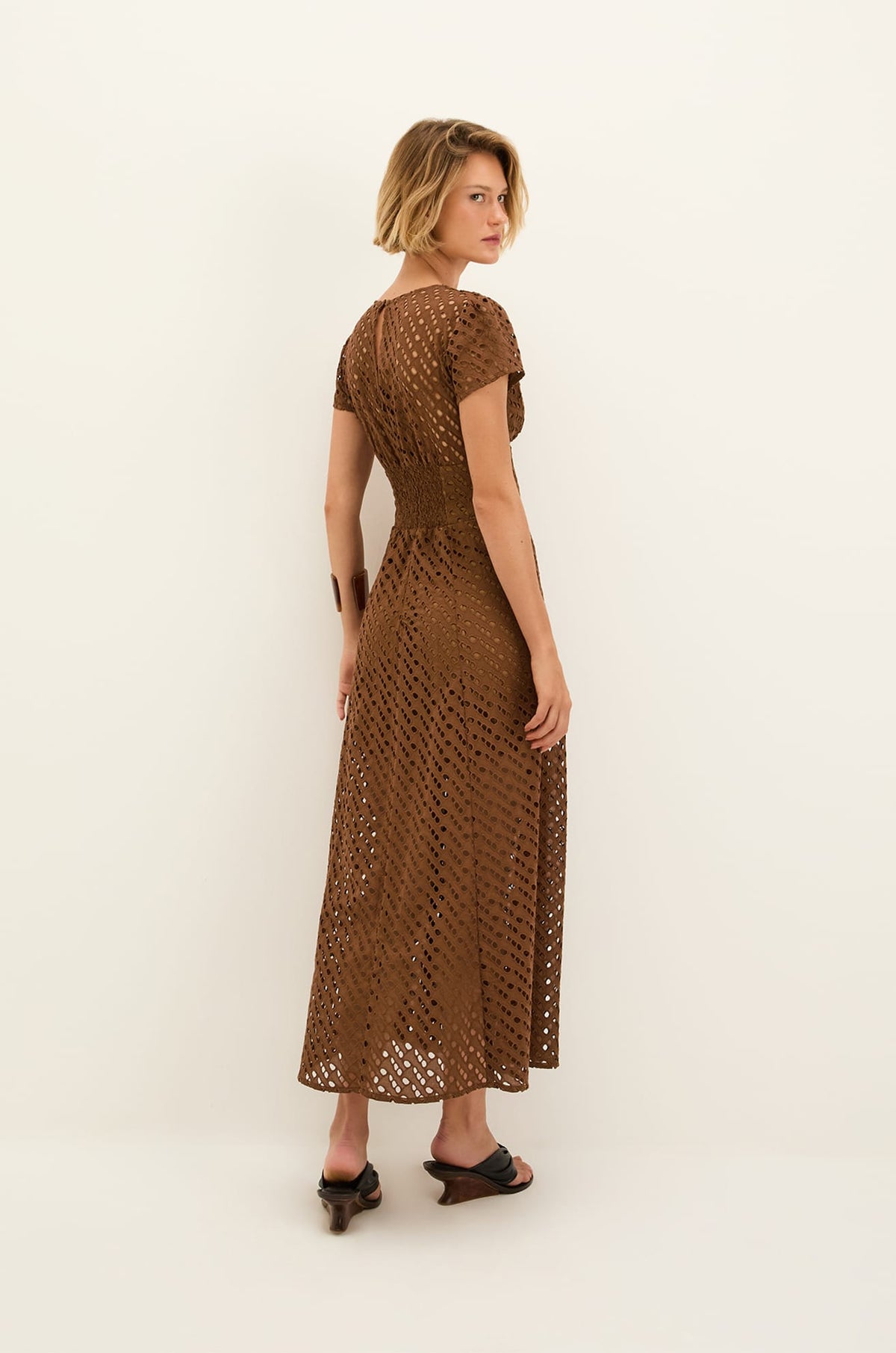 gid://shopify/Product/9604758175965