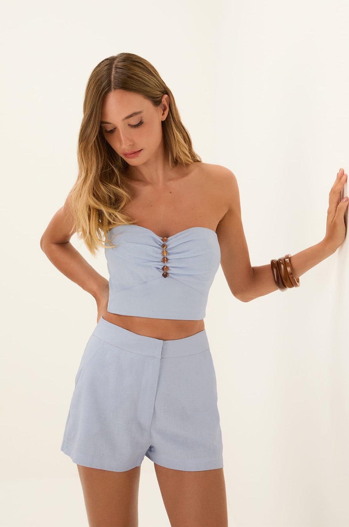 gid://shopify/Product/9604805689565