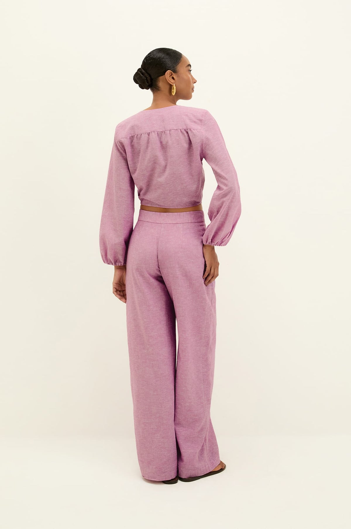 gid://shopify/Product/9592830460125