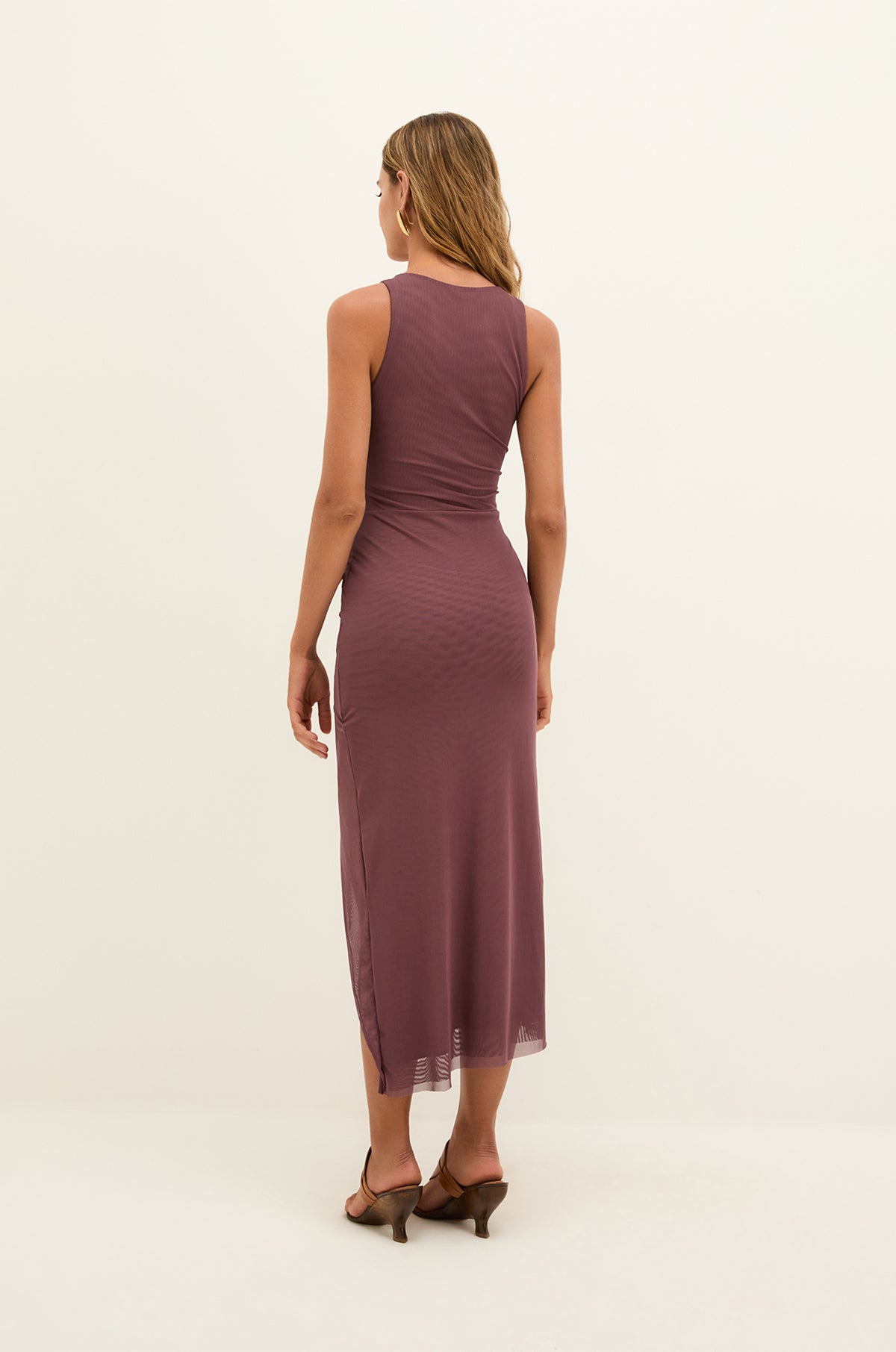 gid://shopify/Product/9604768137437