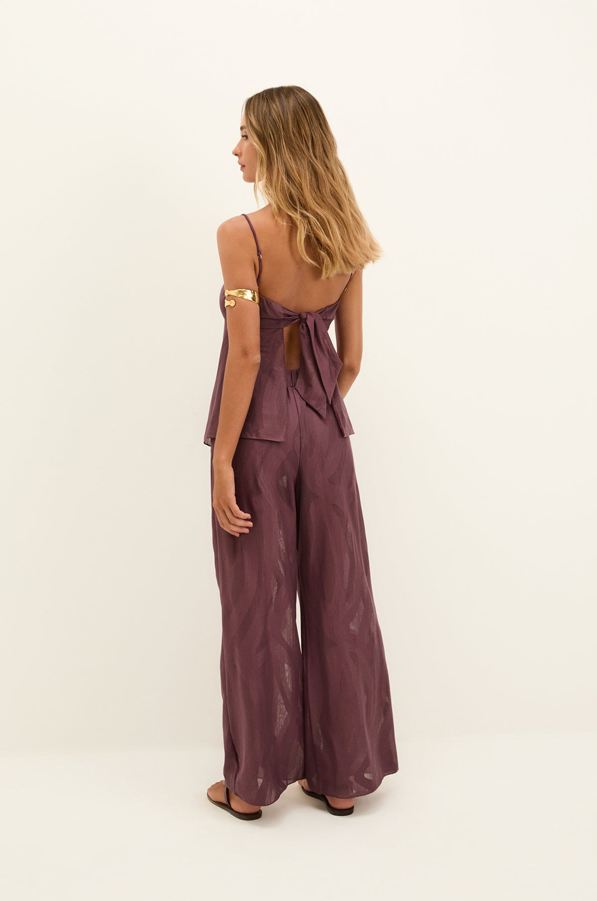 gid://shopify/Product/9617204543709