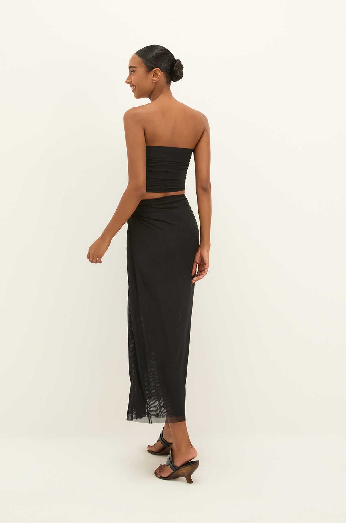gid://shopify/Product/9604767121629