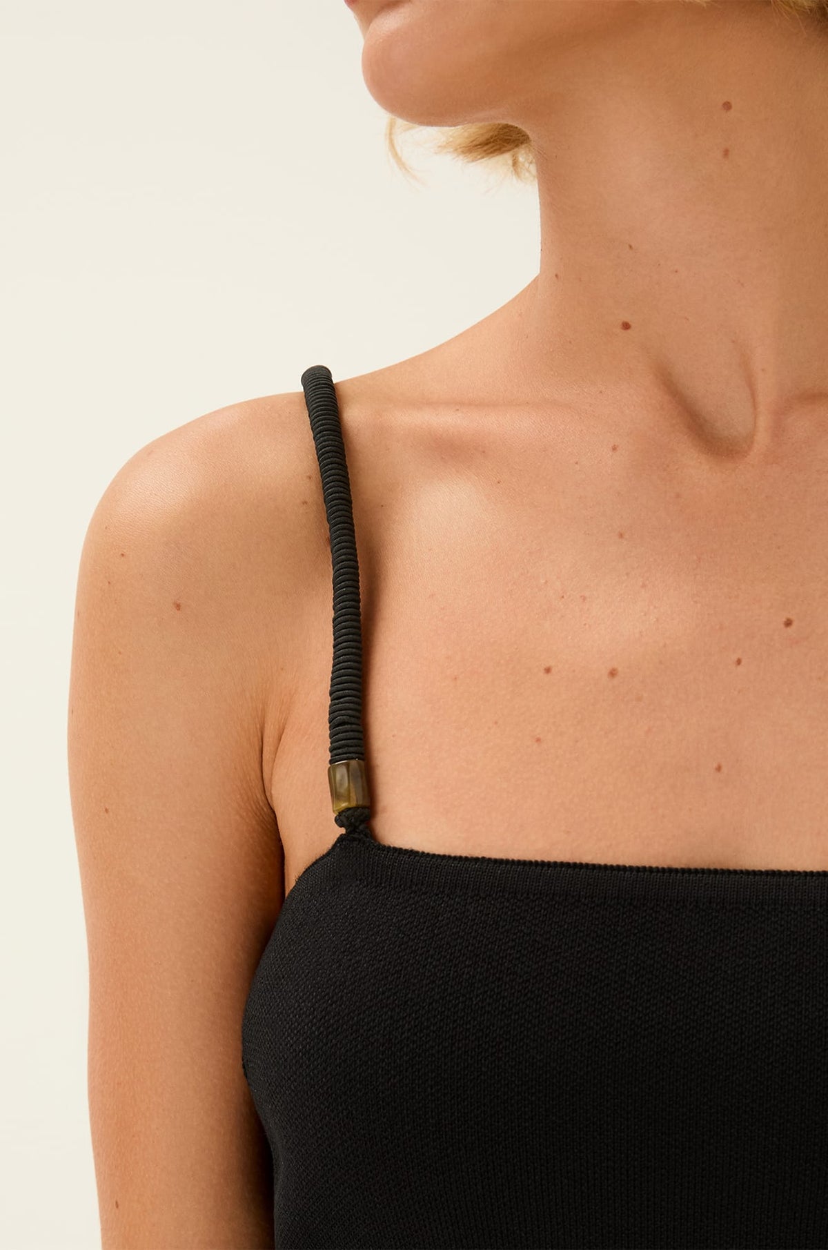 gid://shopify/Product/9604731797725