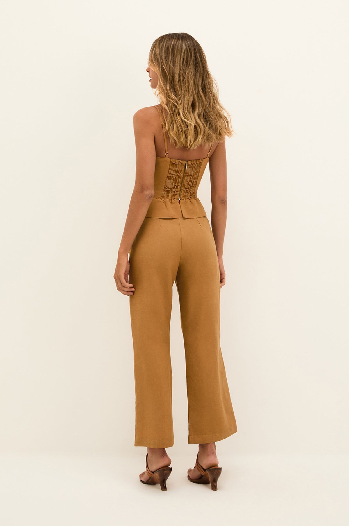 gid://shopify/Product/9604672454877