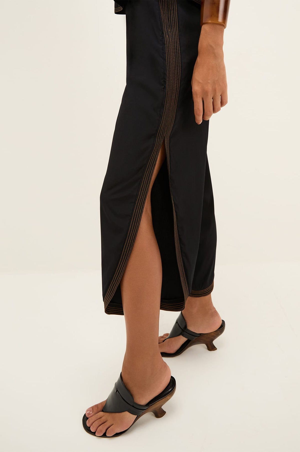 gid://shopify/Product/9604772102365