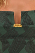 gid://shopify/Product/9604732846301