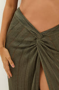 gid://shopify/Product/9596176007389