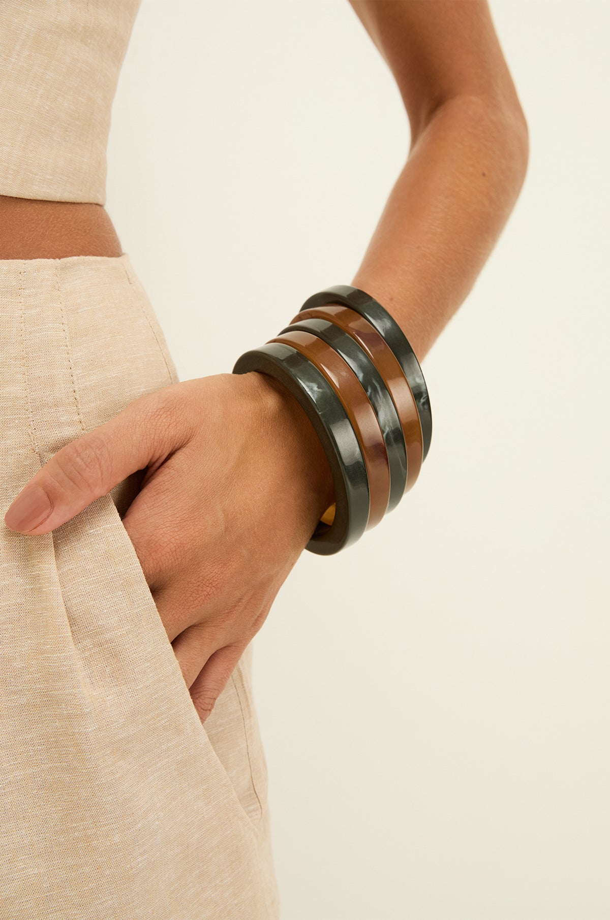 gid://shopify/Product/9604677337309