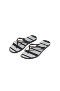 gid://shopify/Product/9604769808605