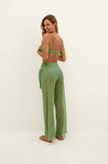 gid://shopify/Product/9604729831645