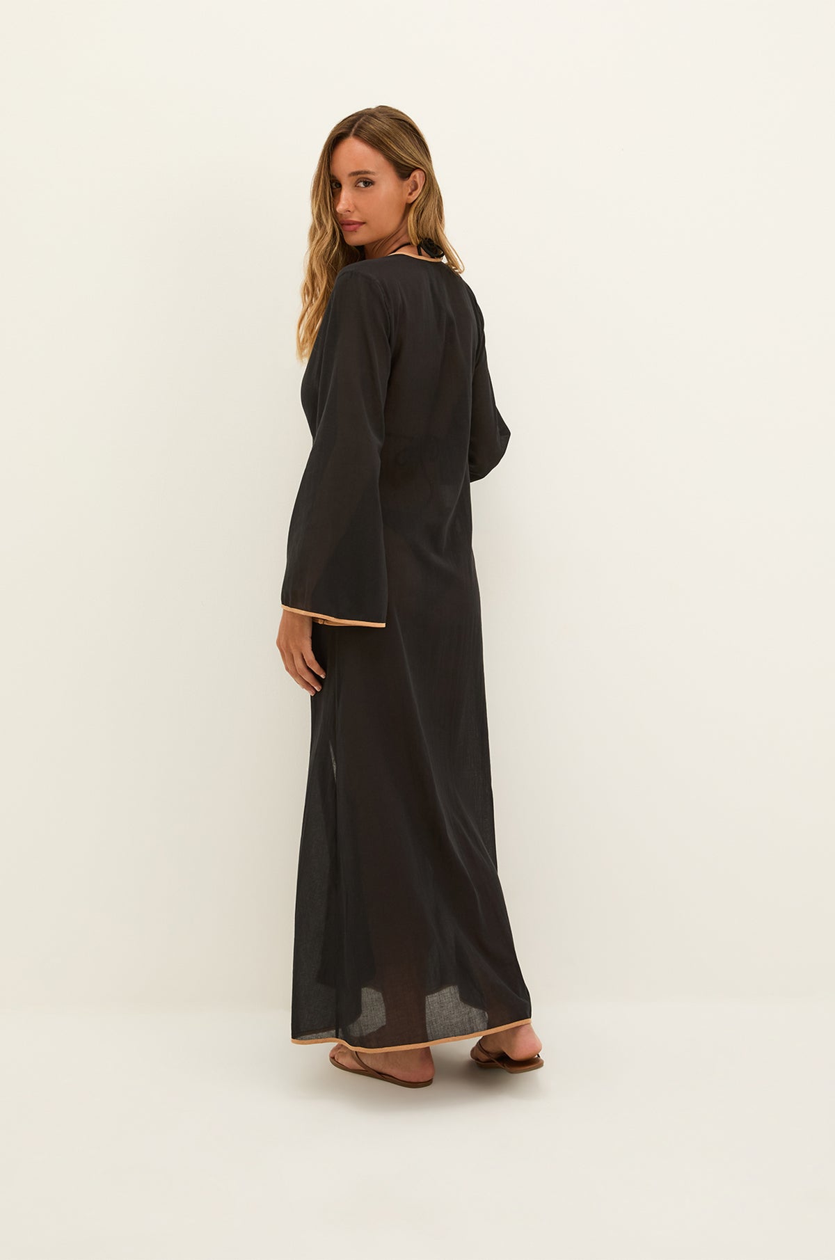 gid://shopify/Product/9596186460381