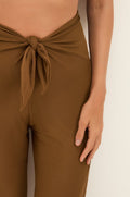gid://shopify/Product/9604742349021