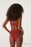 gid://shopify/Product/9592831377629