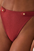 gid://shopify/Product/9592831377629