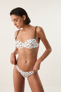 gid://shopify/Product/9592832753885