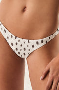 gid://shopify/Product/9592832753885