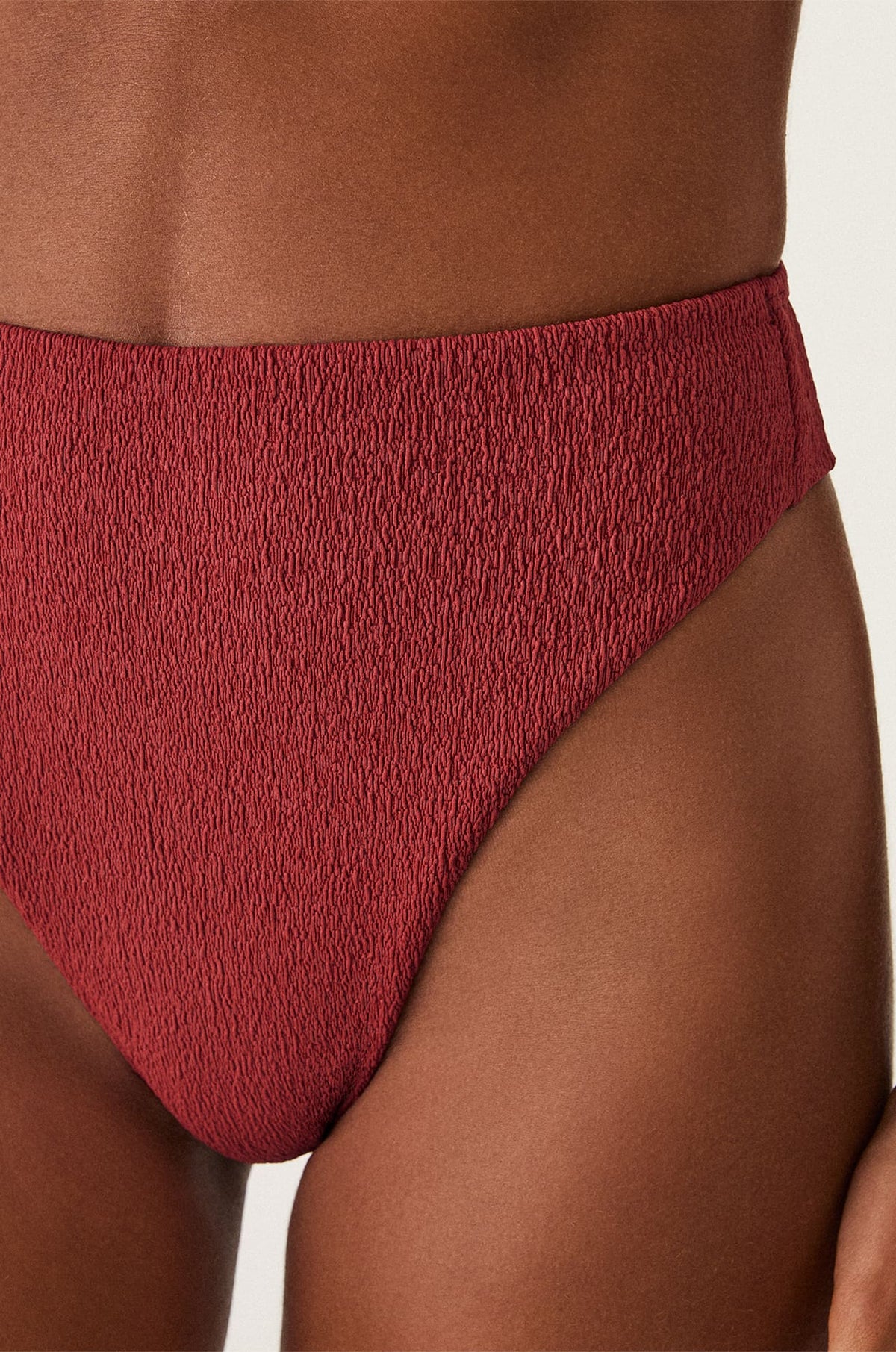 gid://shopify/Product/9592835211485