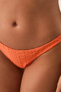 gid://shopify/Product/9592837013725