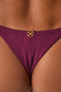 gid://shopify/Product/9592837963997