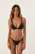 gid://shopify/Product/9592838422749