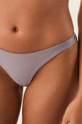 gid://shopify/Product/9592839078109