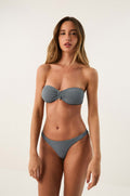 gid://shopify/Product/9592842027229