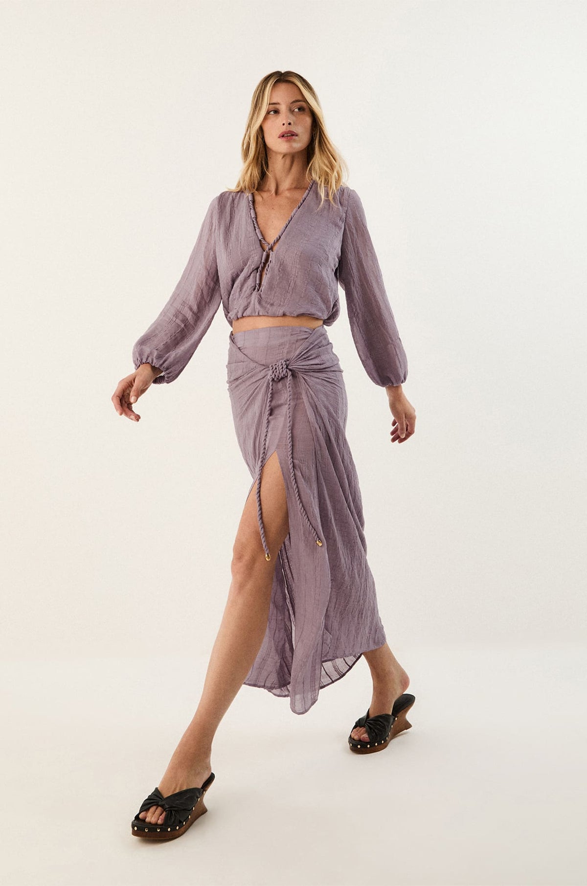 gid://shopify/Product/9592301355229