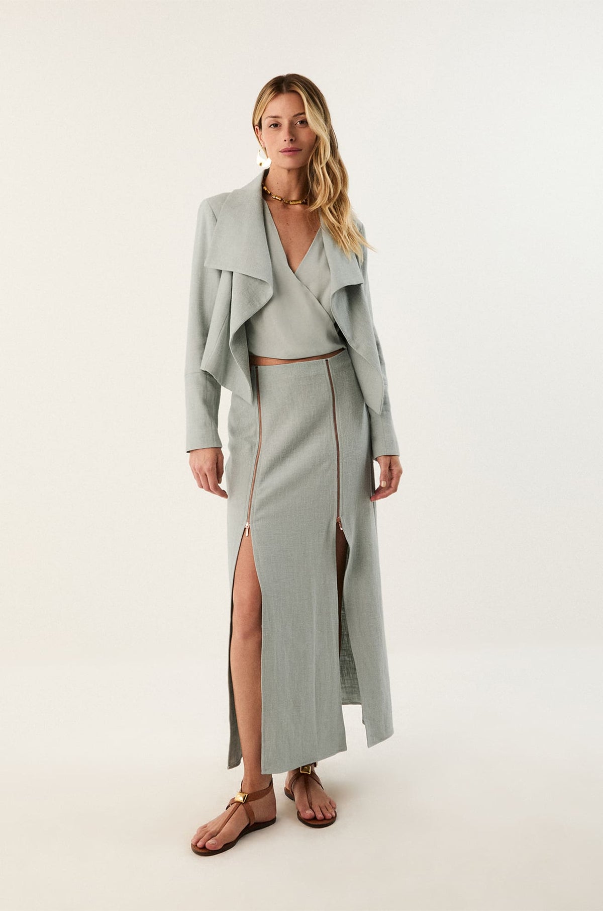gid://shopify/Product/9592824660189