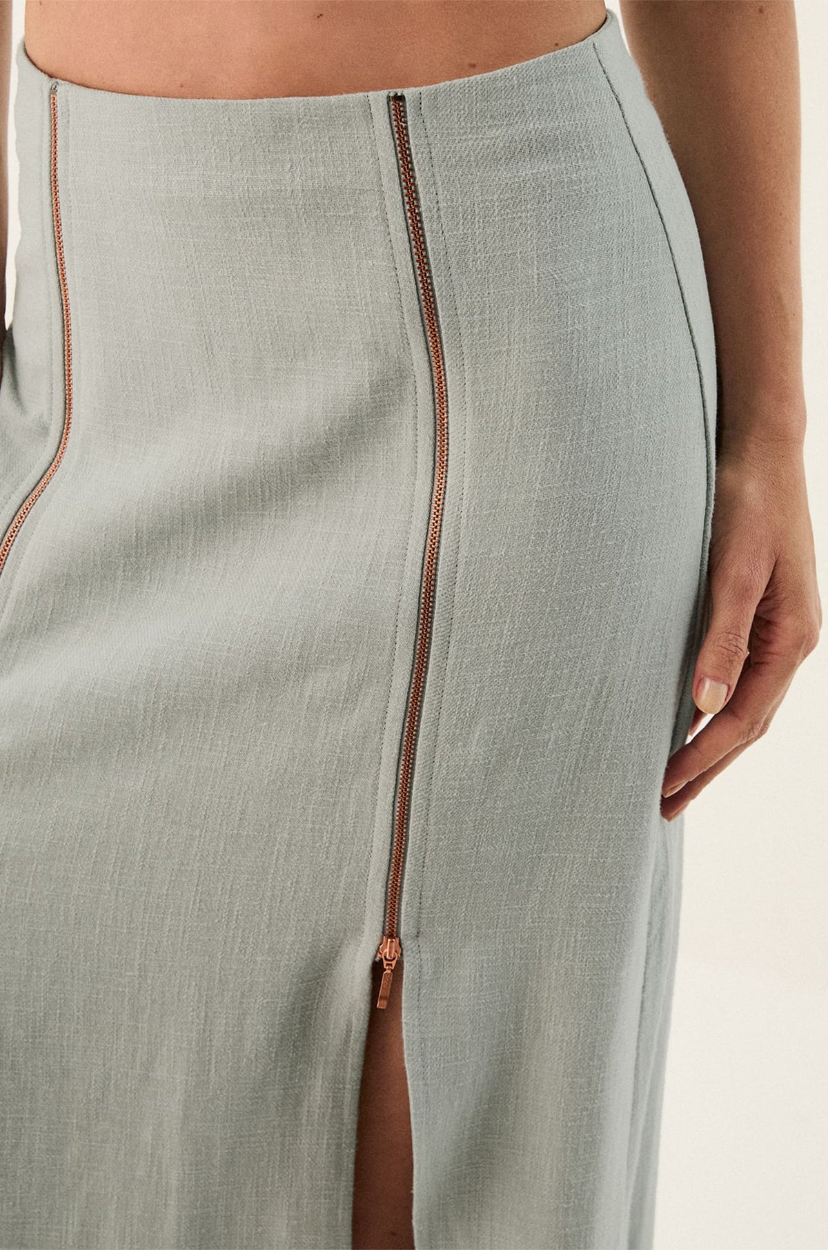 gid://shopify/Product/9592301912285