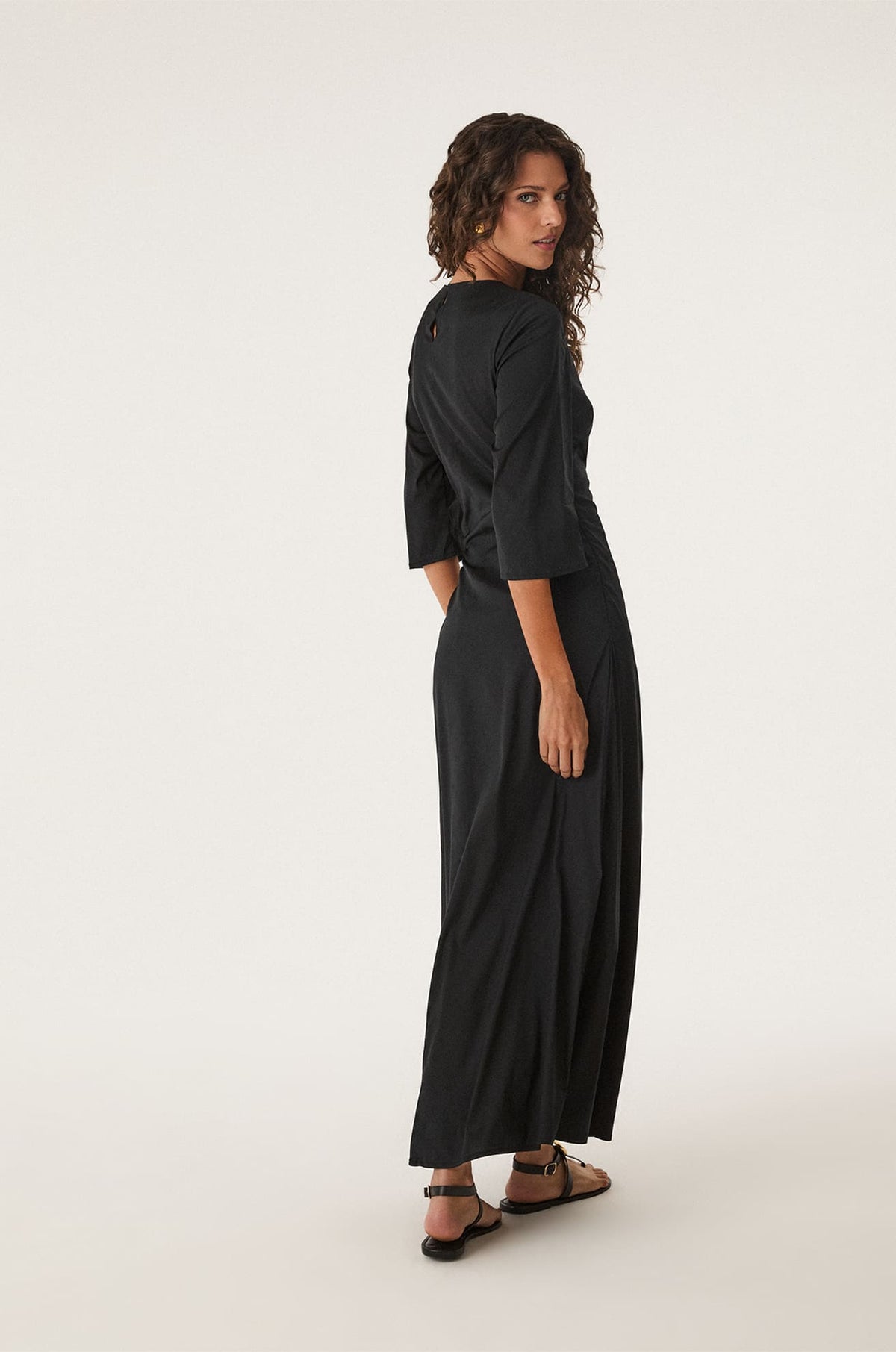 gid://shopify/Product/9592302239965