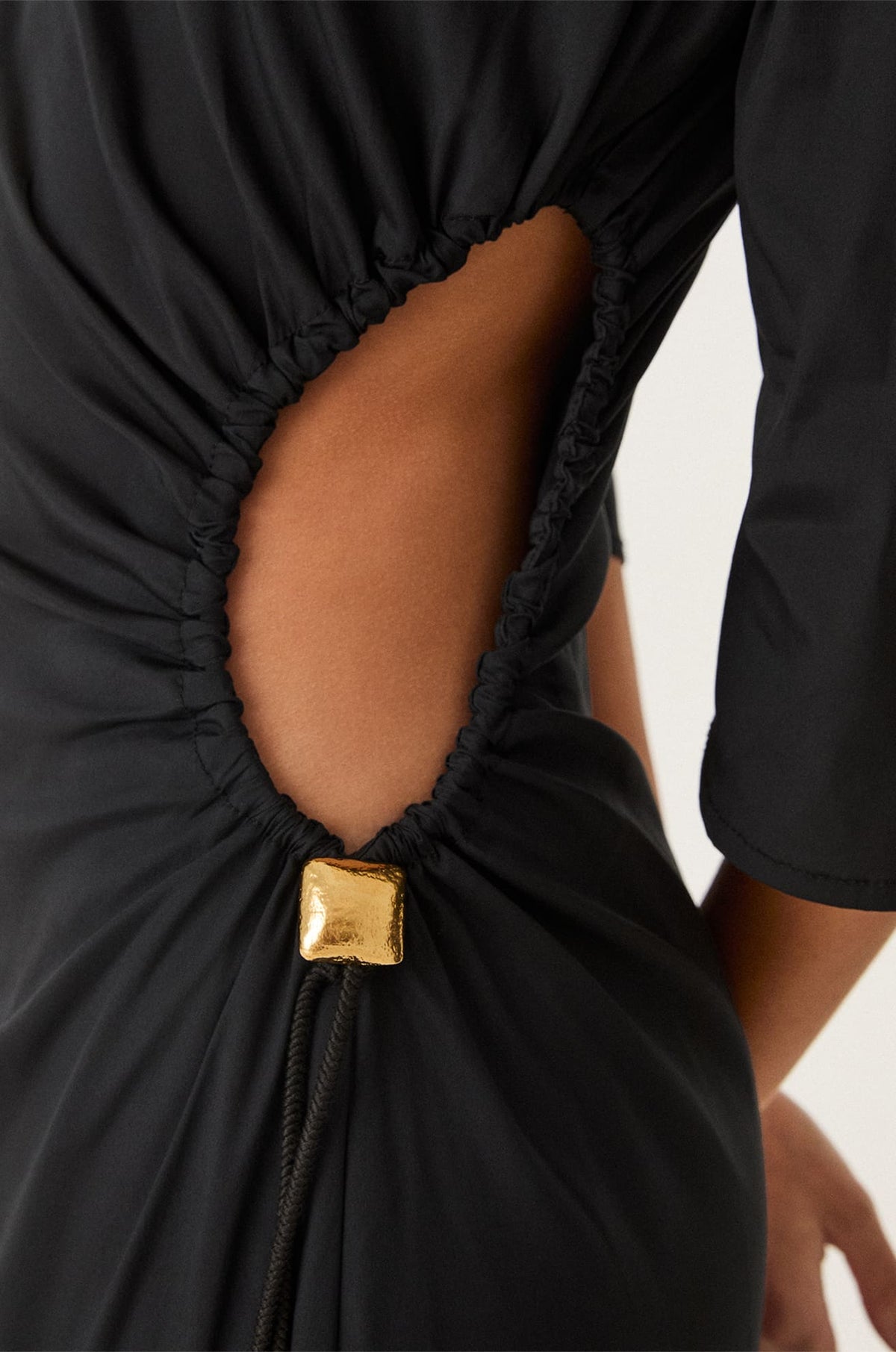 gid://shopify/Product/9592302239965