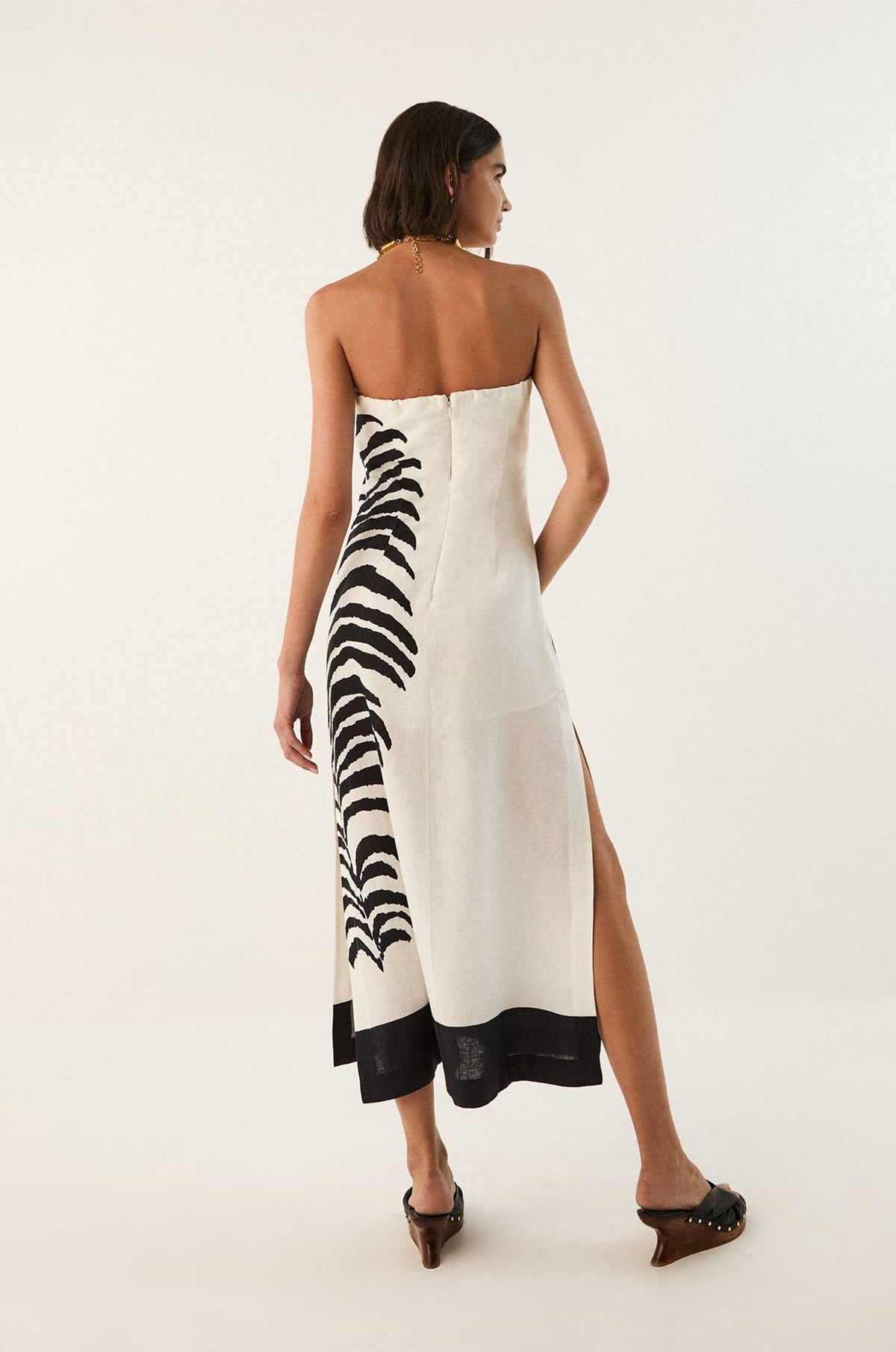 gid://shopify/Product/9600376209629