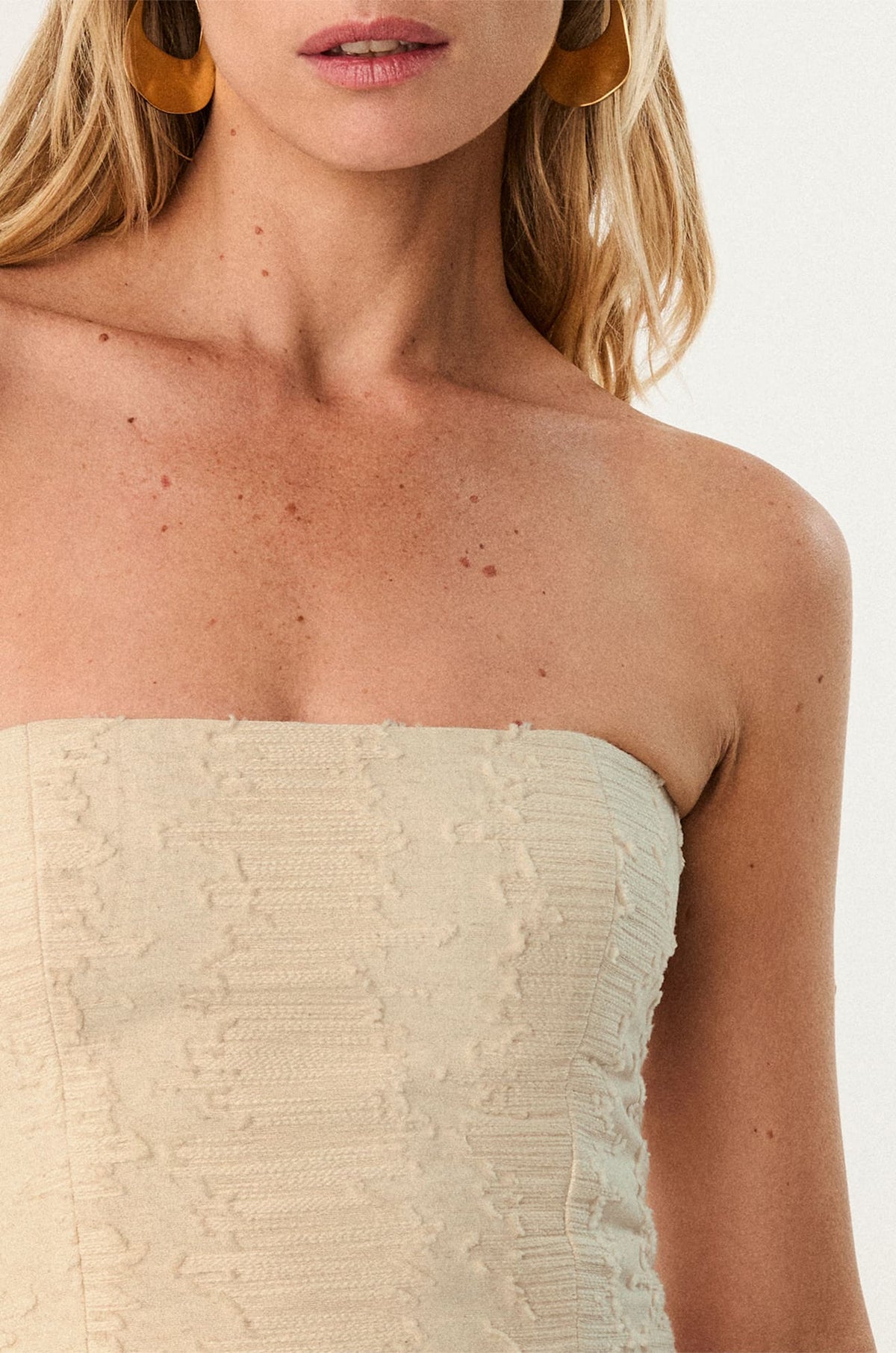 gid://shopify/Product/9592825544925