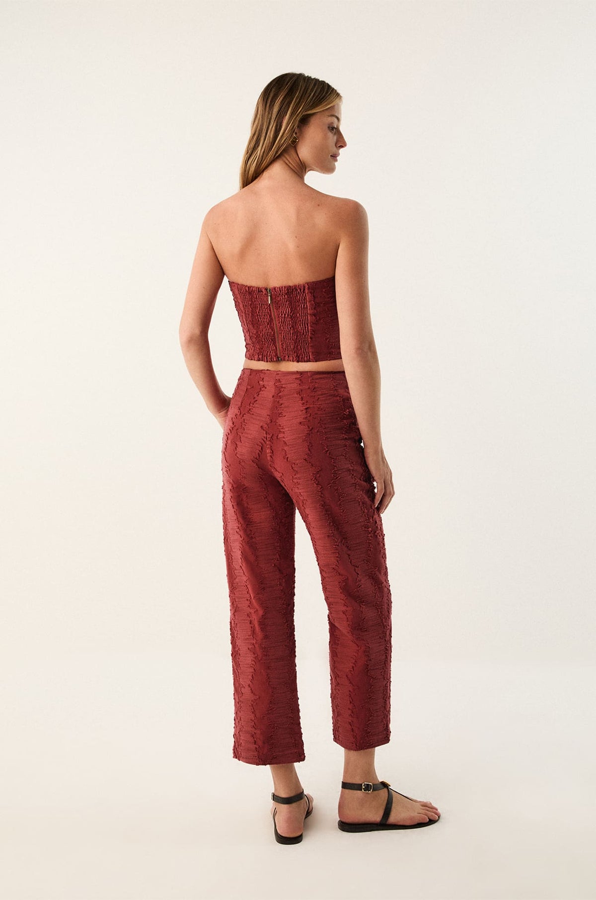 gid://shopify/Product/9592303026397