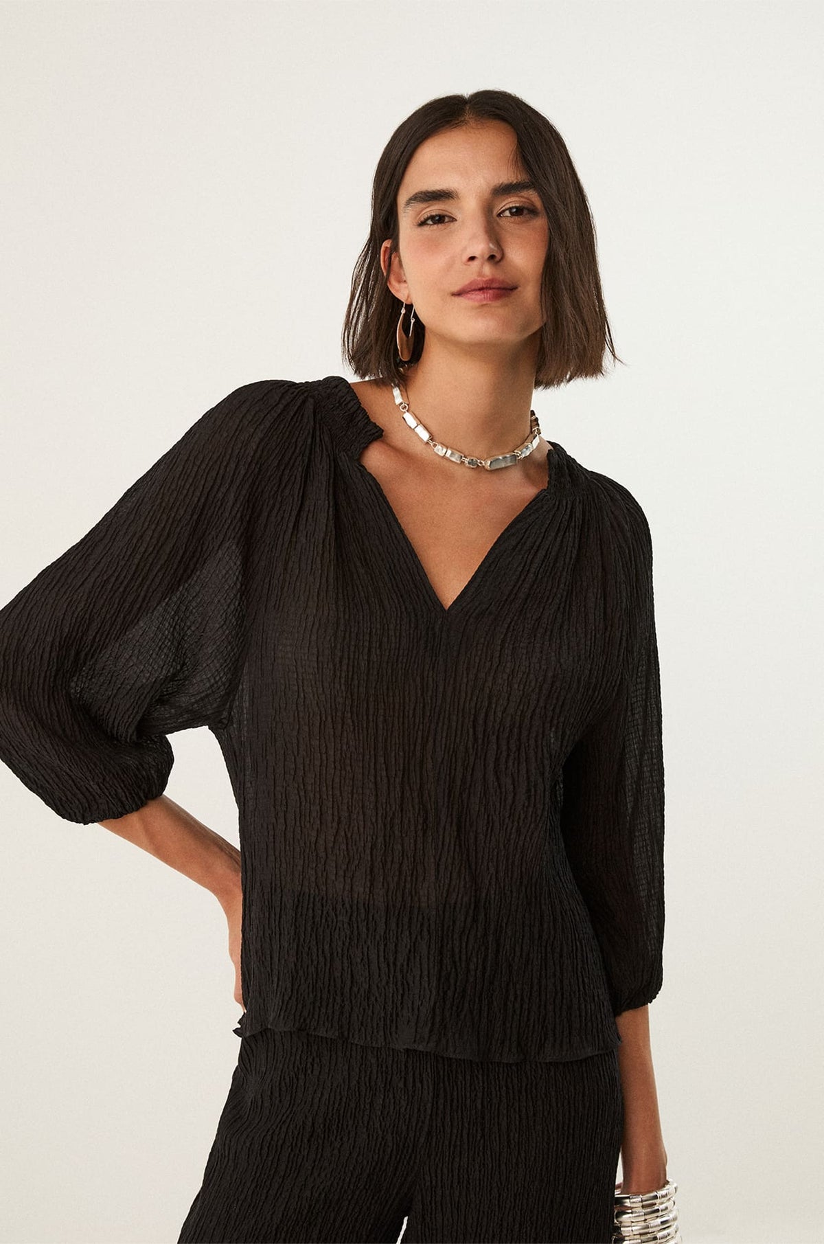 gid://shopify/Product/9592825086173