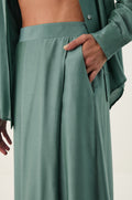 gid://shopify/Product/9592296046813