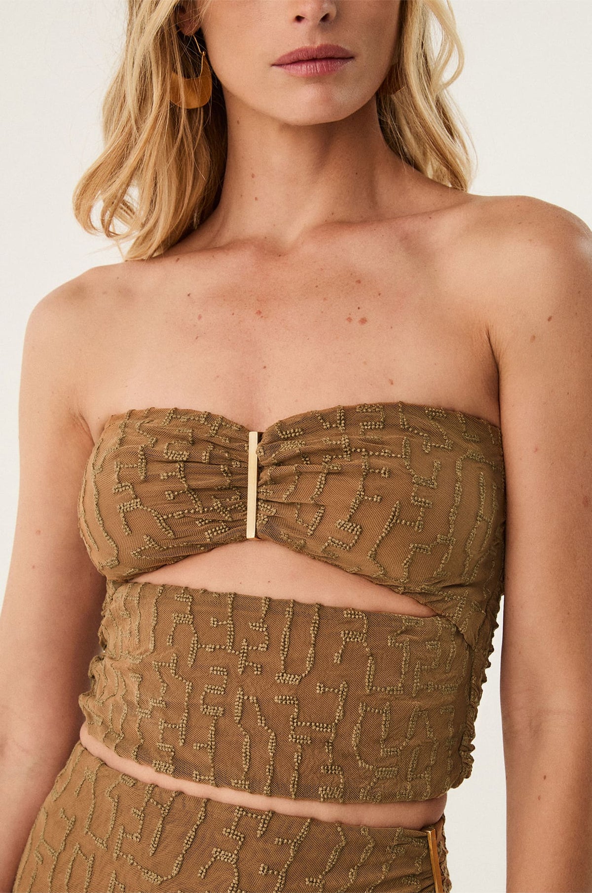 gid://shopify/Product/9592817189085