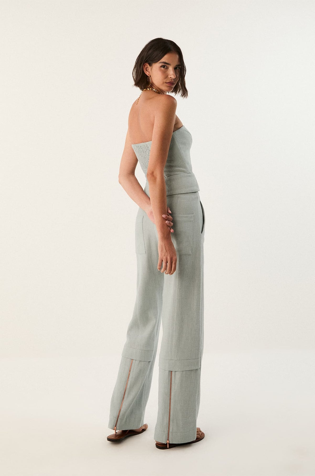 gid://shopify/Product/9592299258077