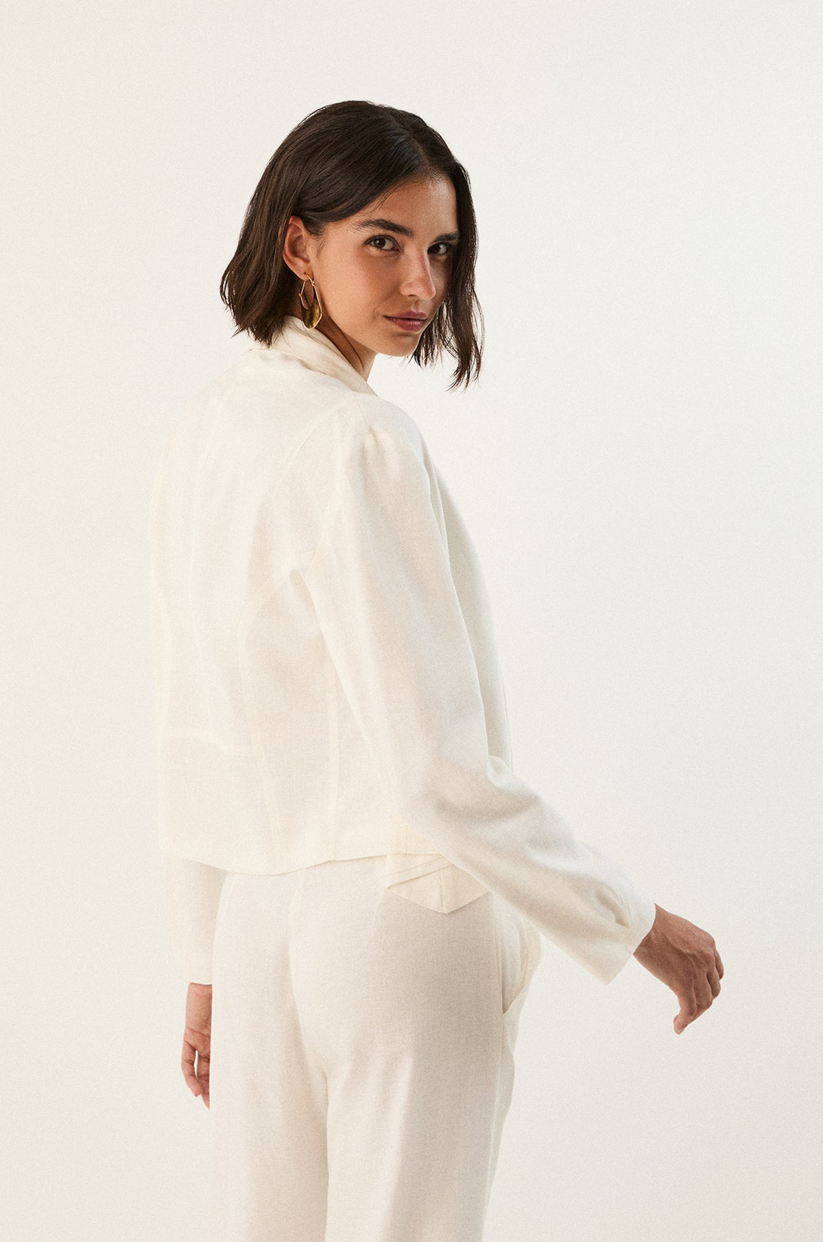 gid://shopify/Product/9592817647837