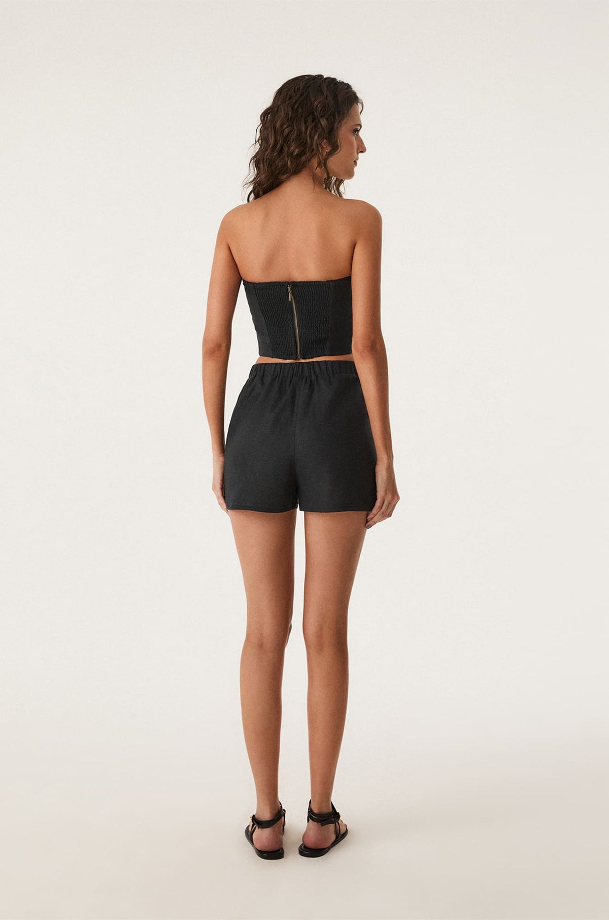 gid://shopify/Product/9592819777757