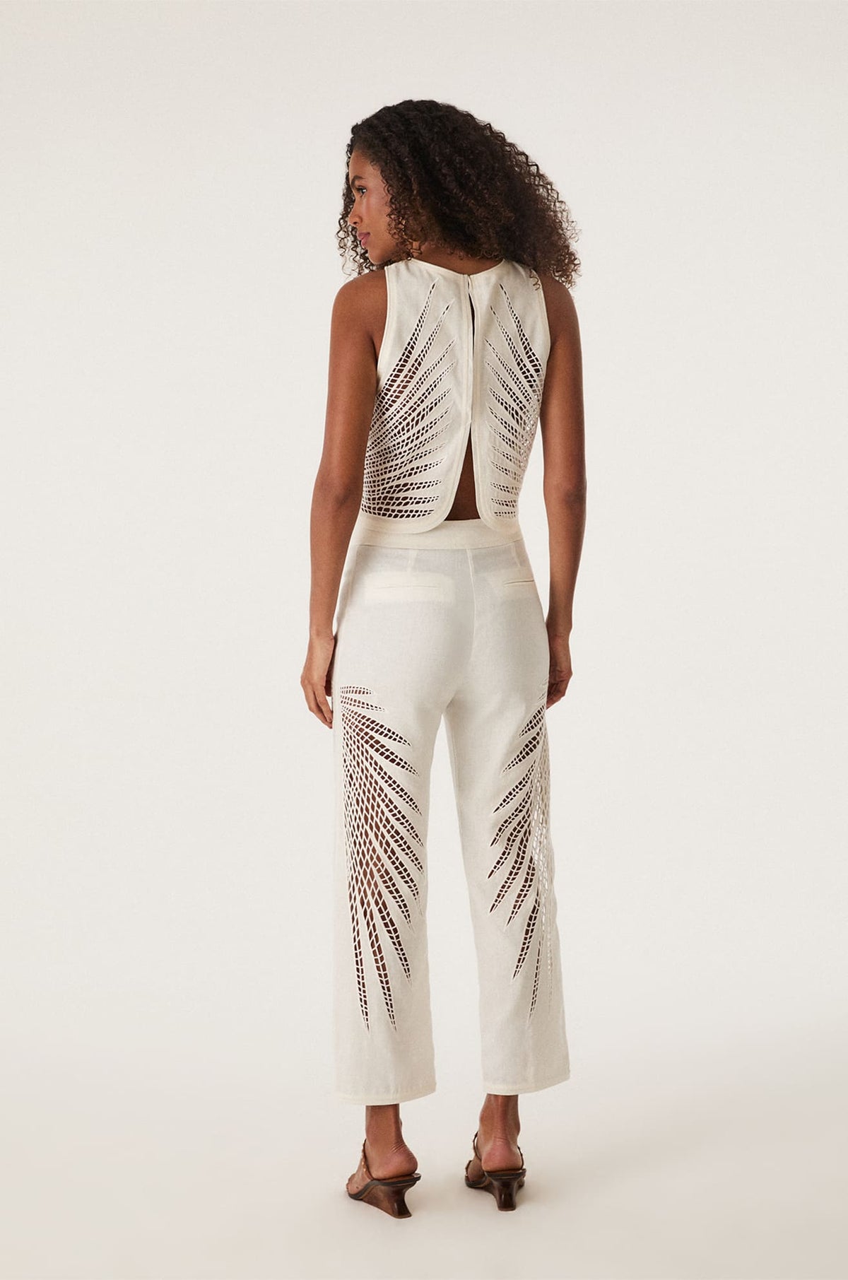 gid://shopify/Product/9592294310109