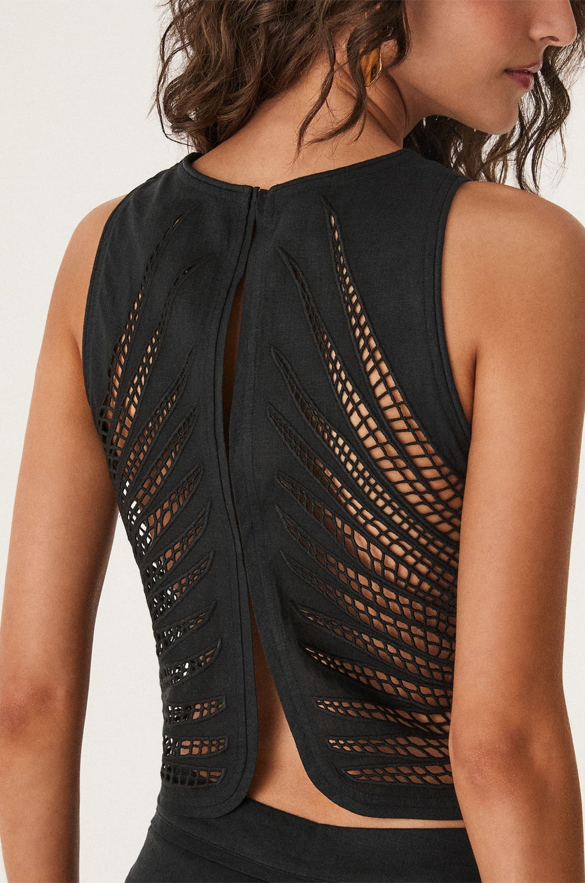 gid://shopify/Product/9592823447773