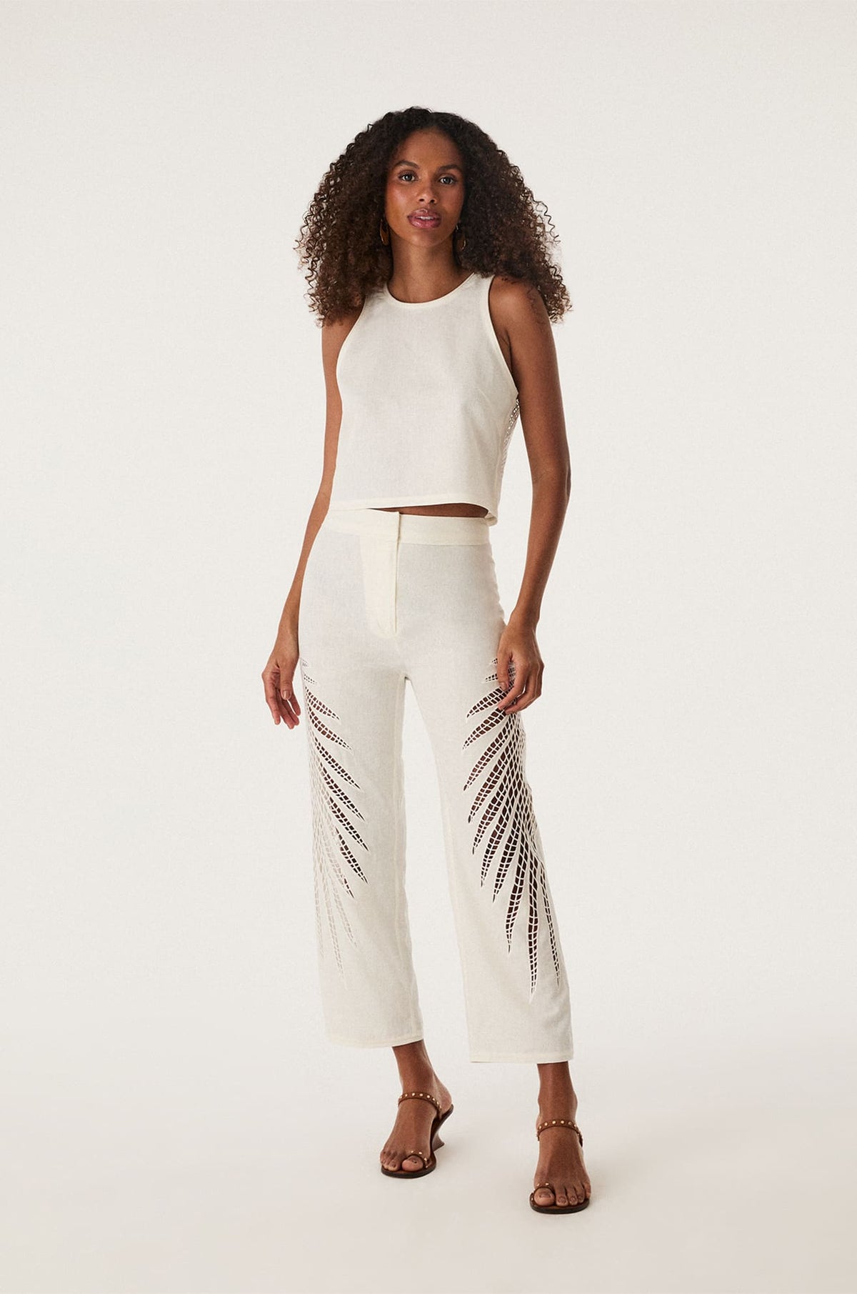 gid://shopify/Product/9592823611613