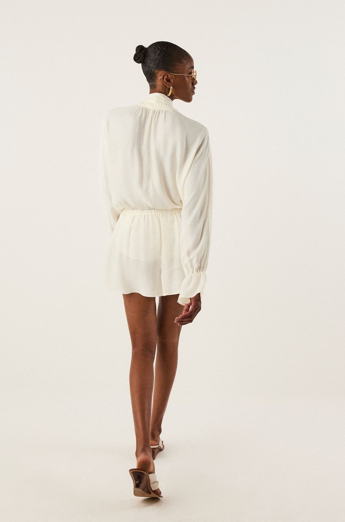 gid://shopify/Product/9592295129309