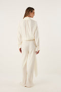 gid://shopify/Product/9592295620829