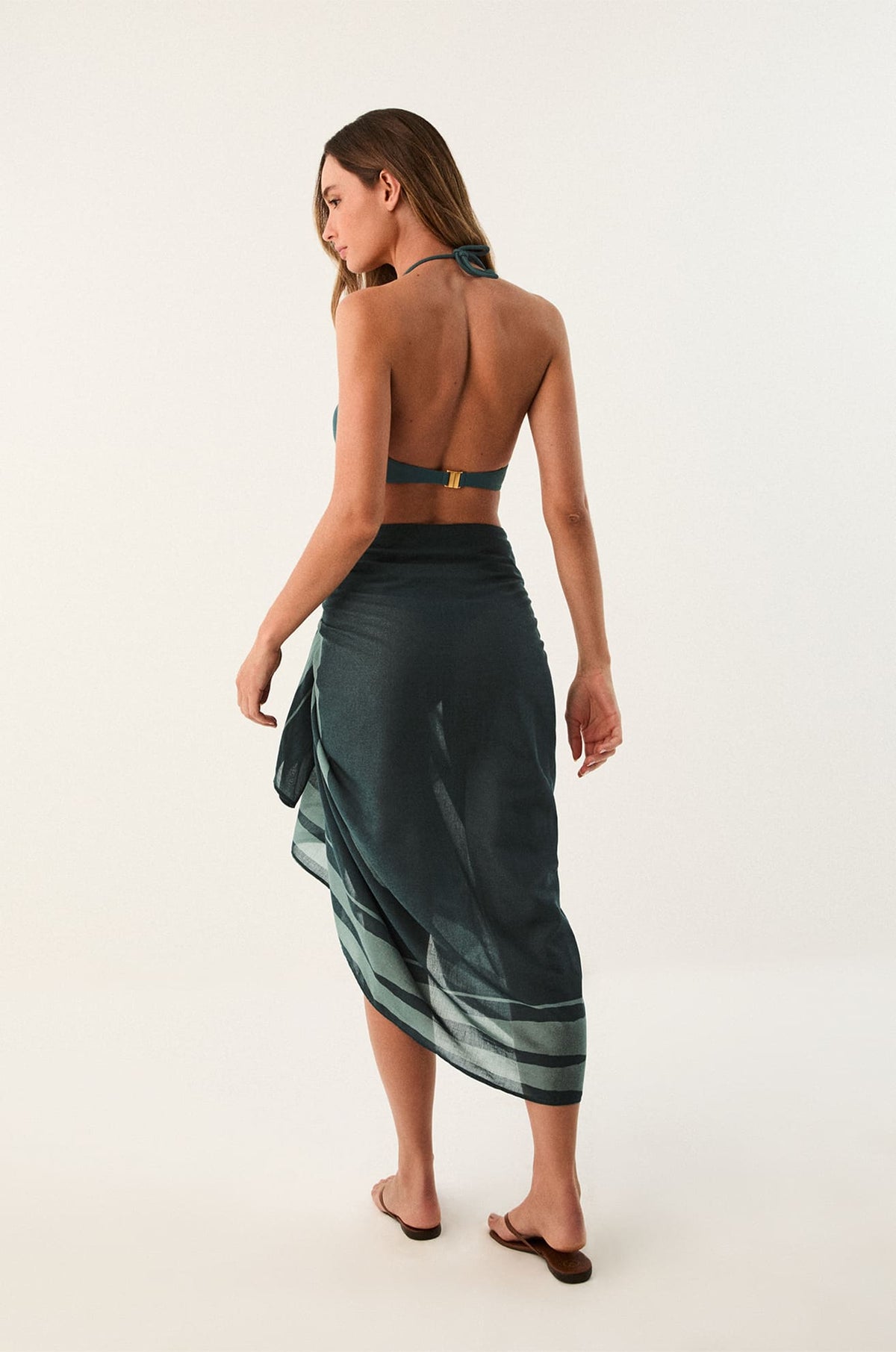 gid://shopify/Product/9592893374685