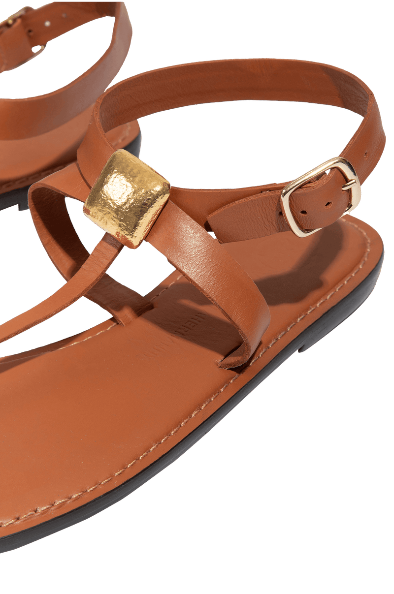 gid://shopify/Product/9600373620957