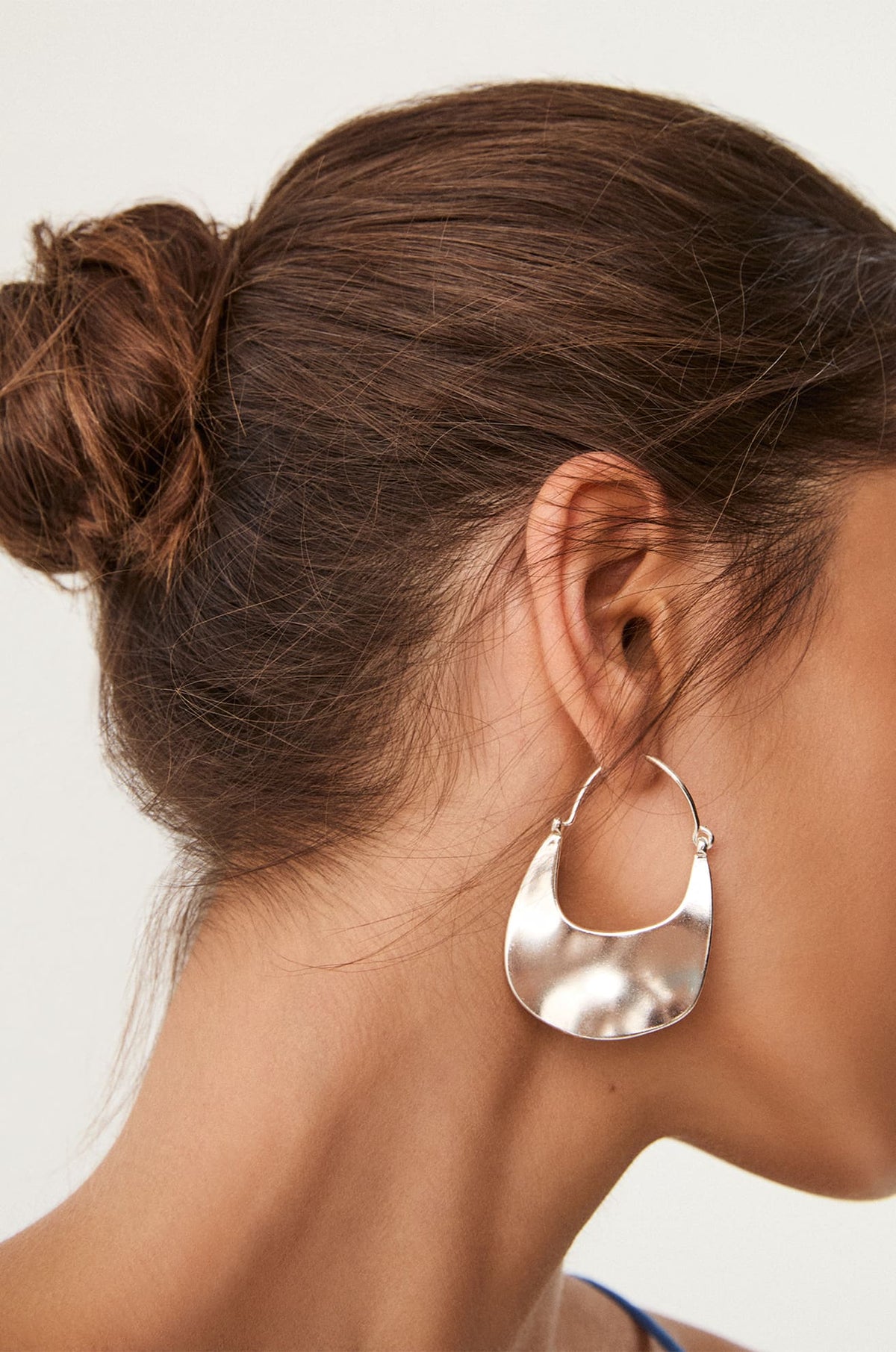 gid://shopify/Product/9600375554269